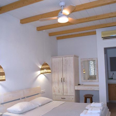 Κalamitsi Rooms & Apartments Kimolos Exterior photo