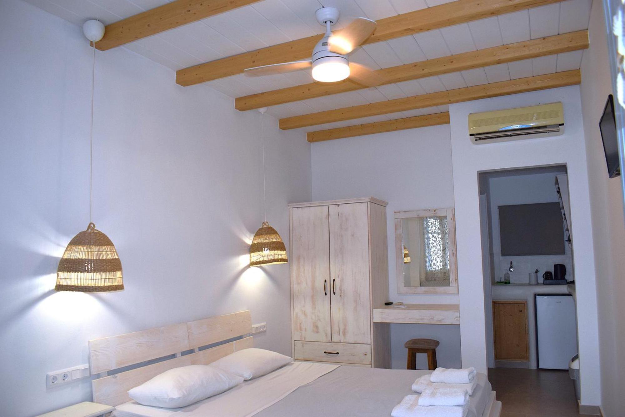 Κalamitsi Rooms & Apartments Kimolos Exterior photo