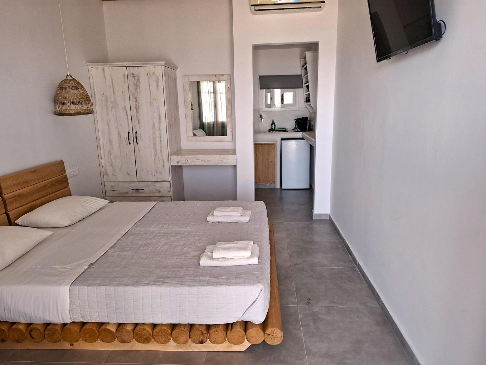 Κalamitsi Rooms & Apartments Kimolos Exterior photo